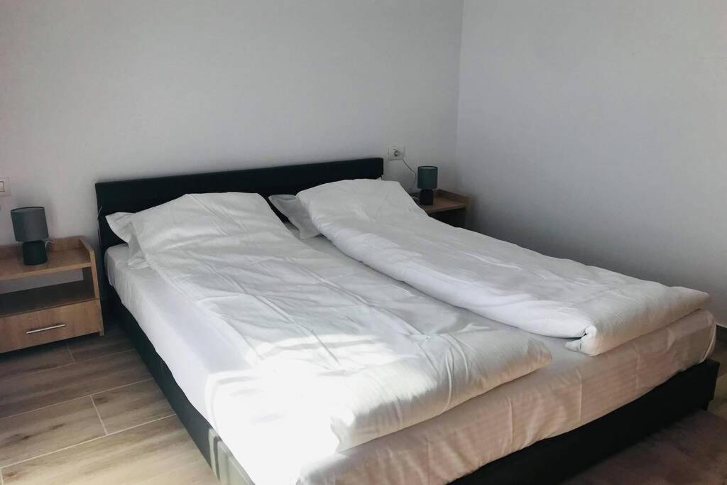 Bonte Residence Str Daliei Nr 3 Giroc Luaran gambar